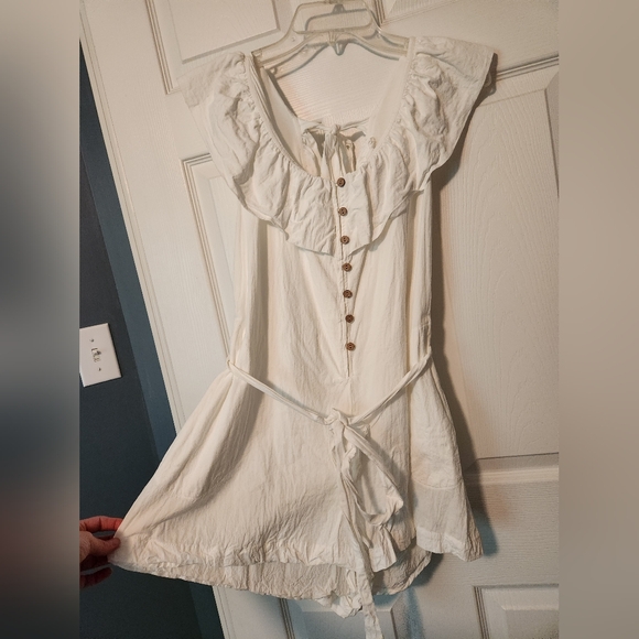 White Romper with Ruffles - Peach Love California - Picture 7 of 7